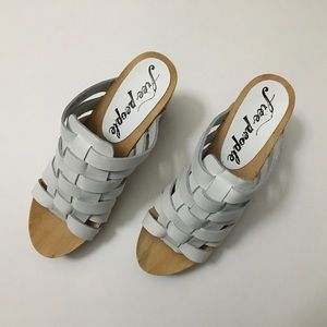 NWOT/B Free People Platform Sandals